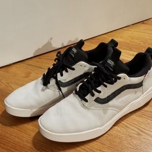 Vans Shoes - VANS mens size 13 brand new suede sneakers Vans Shoes - VANS mens size 13 brand new suede sneakers